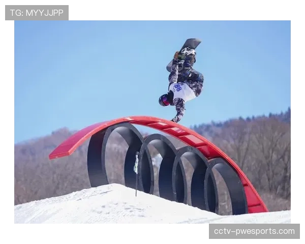 世界极限运动会（X Games）：中国滑板少女曾文蕙斩获街式项目冠军